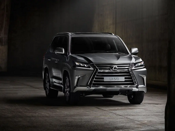 LX570